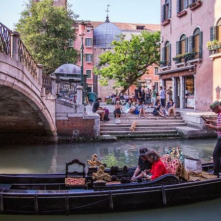 Apartment Life In Venesia Bagian luar foto